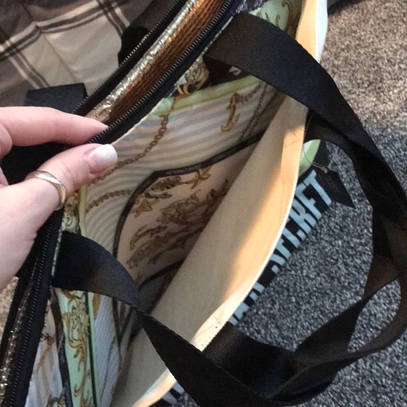 Victoria Secret Canvas Bag/Cooler - Picture 3 of 8